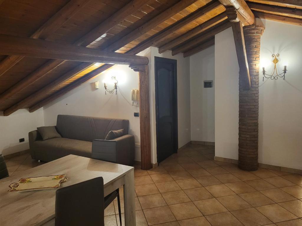 Casa Vacanza Lmt Aci Catena Exterior photo