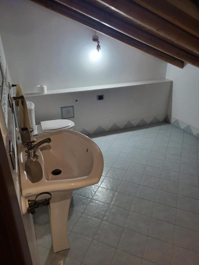 Casa Vacanza Lmt Aci Catena Exterior photo