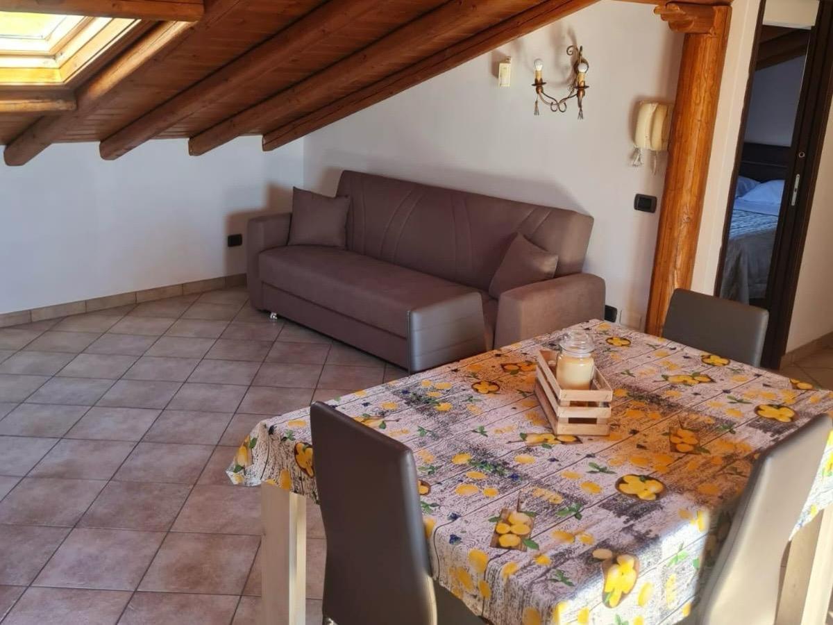 Casa Vacanza Lmt Aci Catena Exterior photo